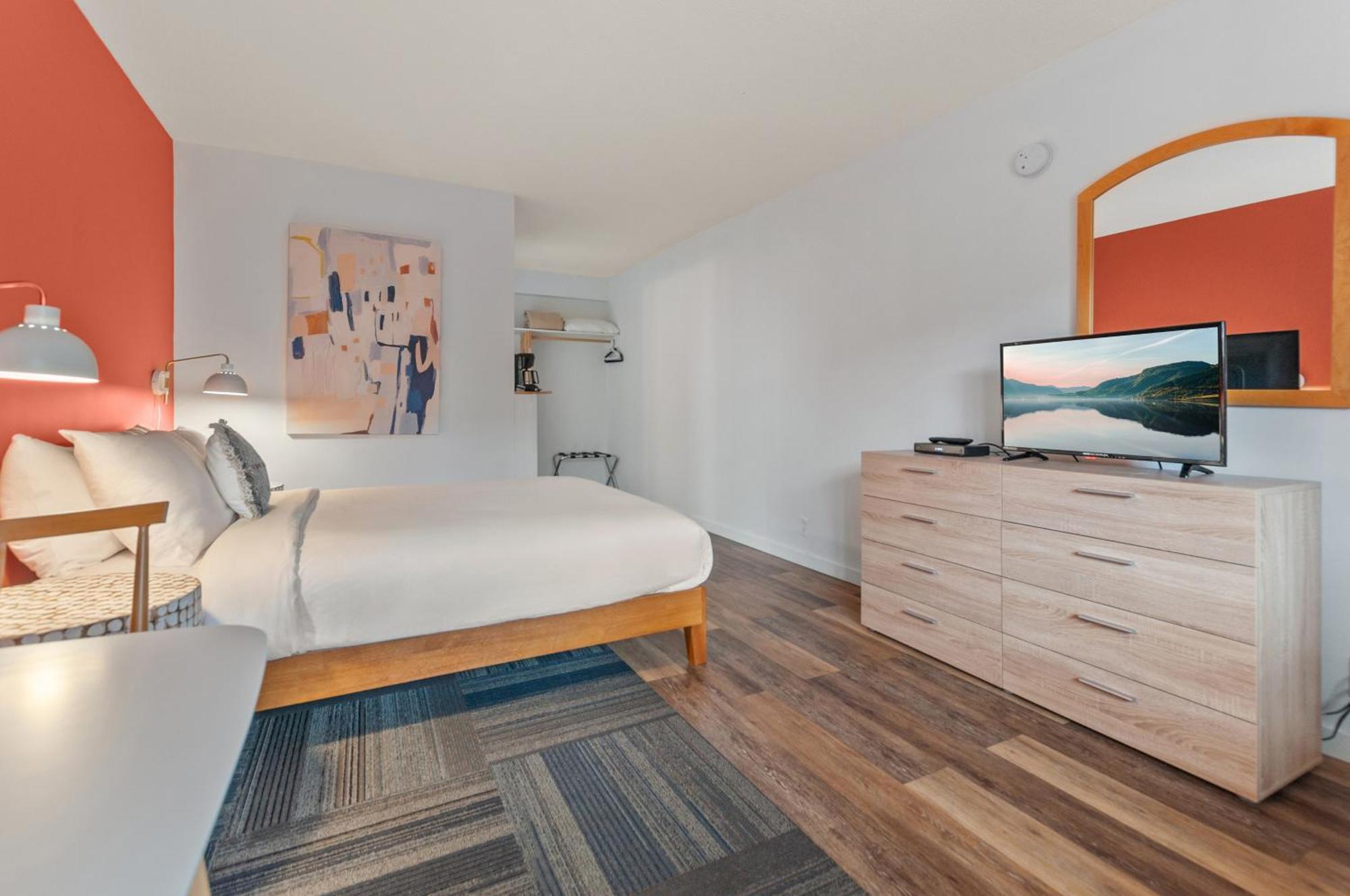 Okanagan Lakefront Resort Пентіктон Екстер'єр фото