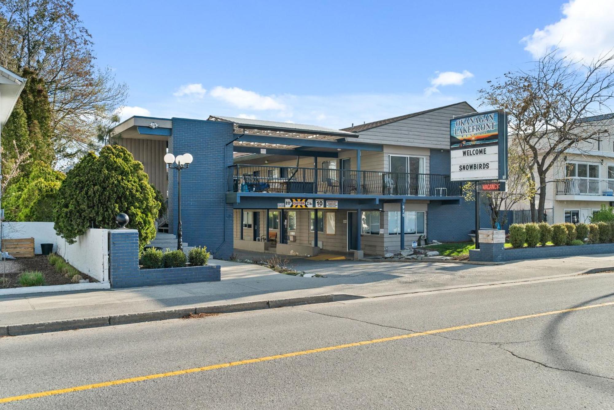 Okanagan Lakefront Resort Пентіктон Екстер'єр фото