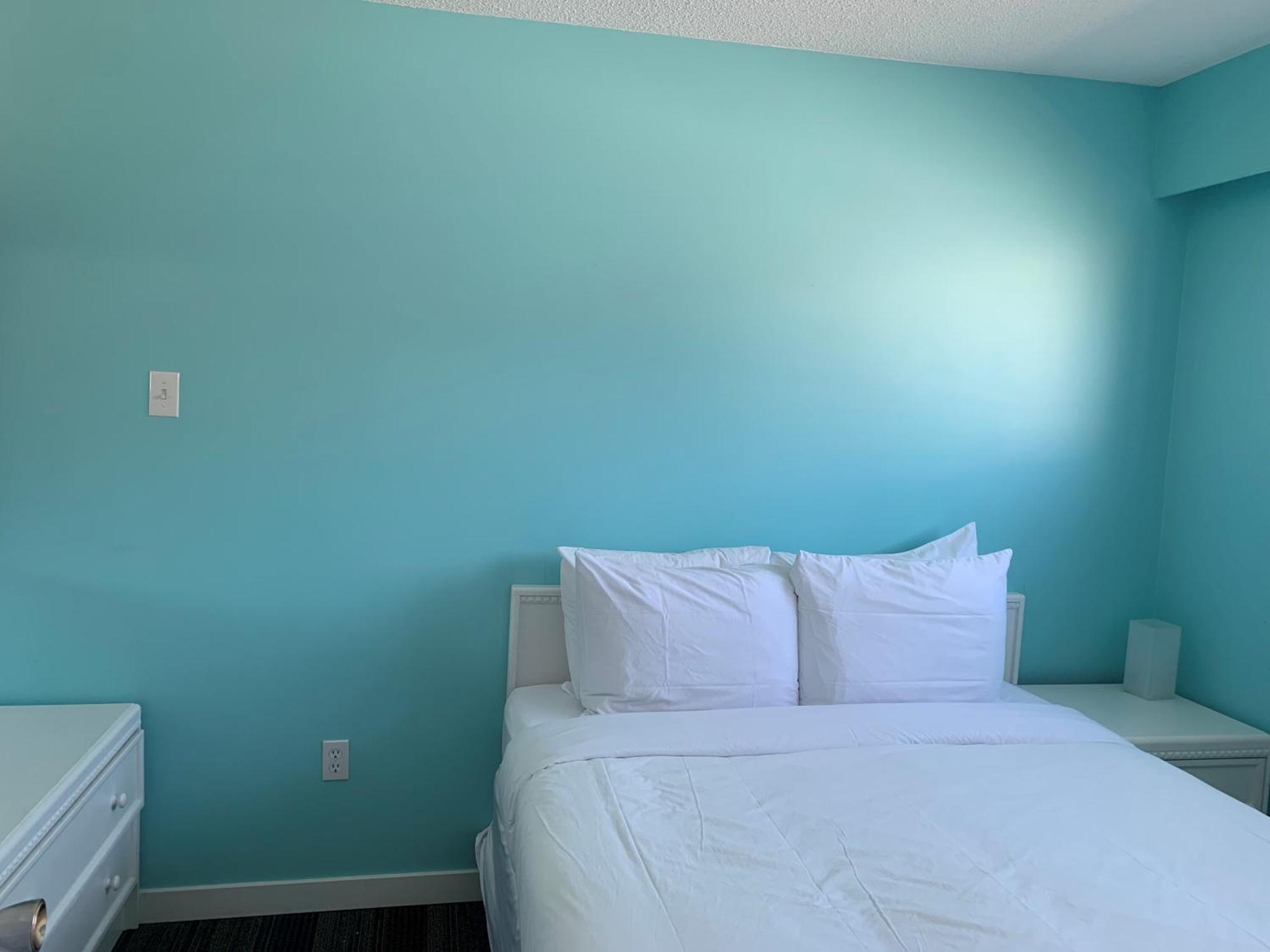 Okanagan Lakefront Resort Пентіктон Екстер'єр фото